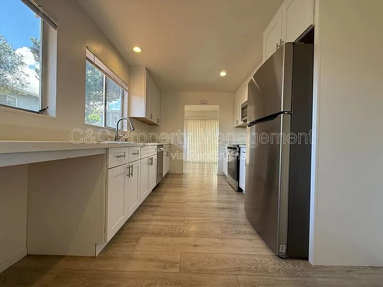 1790 Eucalyptus Ave — Photo 8