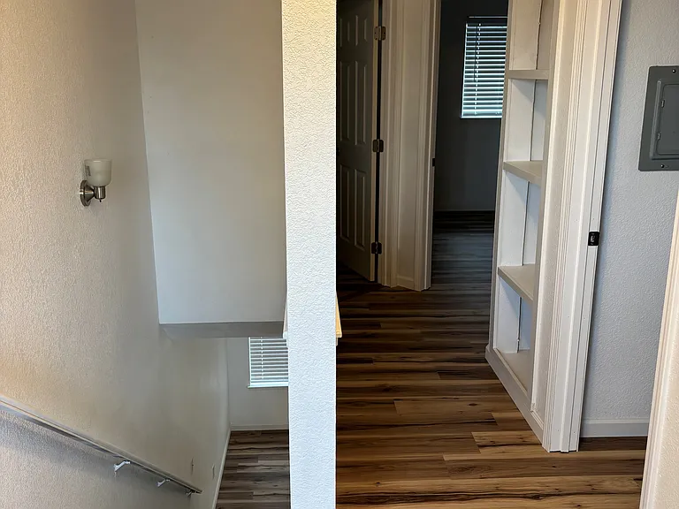 526 Kenbrook Ct — Photo 16
