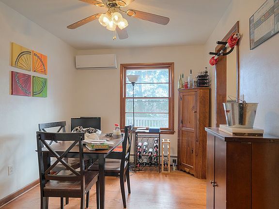 3rd image of 502 Lucas Dr