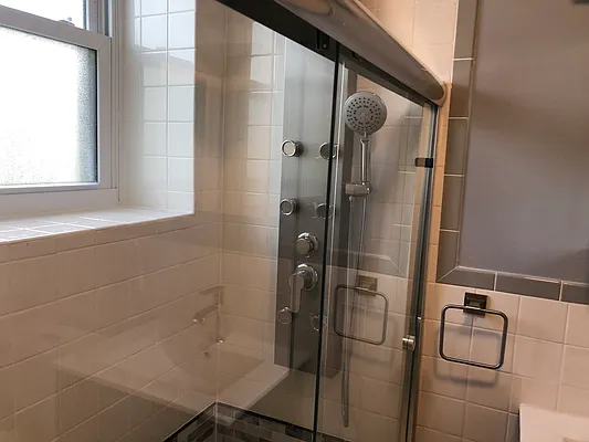 Rented by EXR | media 9