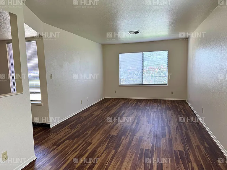 5553 Farr Cir — Photo 4