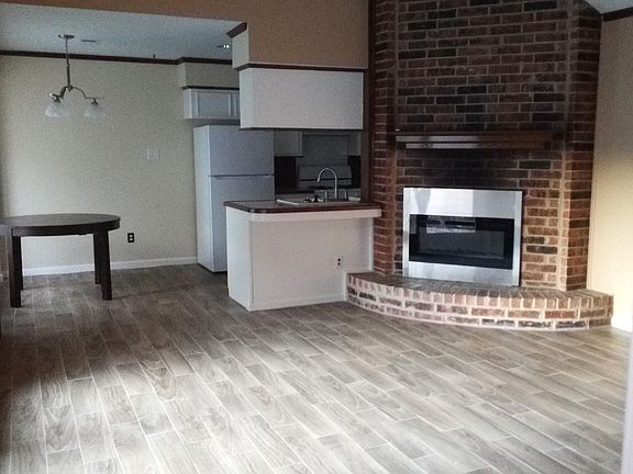 5th image of 4402 Longhorn Dr