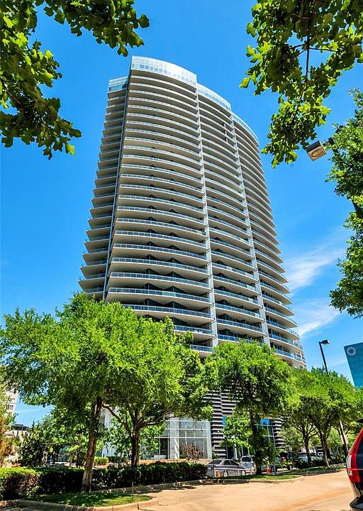 1st image of 3130 N Harwood St APT 2101
