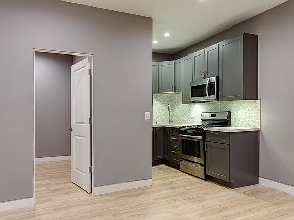 5th image of 7229 Willoughby Ave APT 6