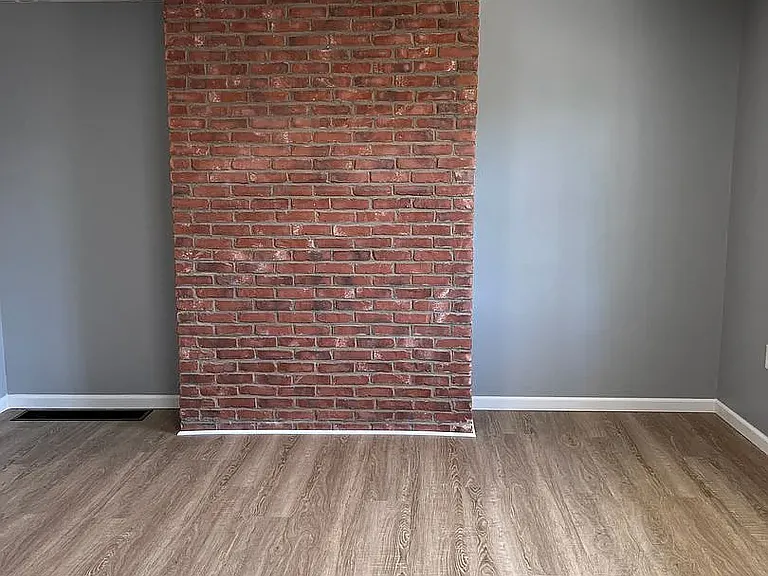 2206 Mount Troy Rd — Photo 3