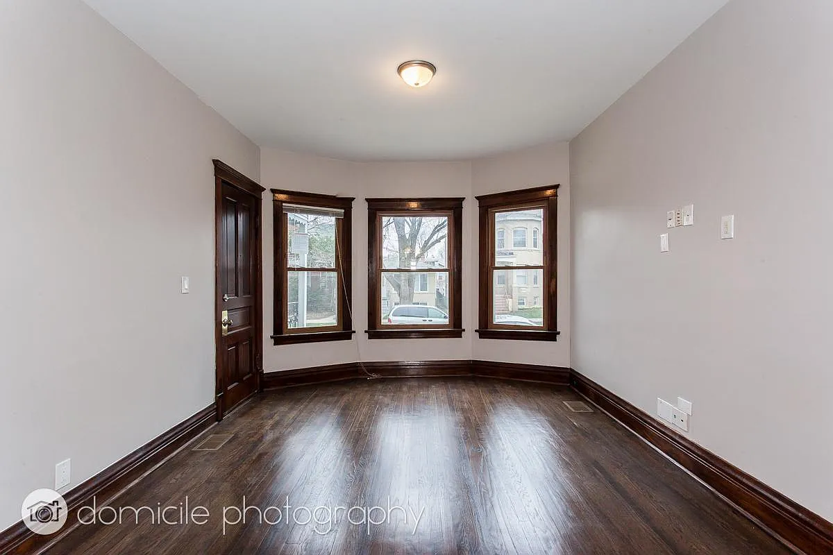 4125 W Cornelia Ave — Photo 3