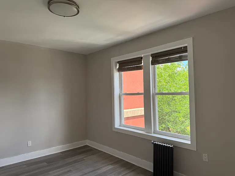 234 52nd St #2C — Photo 9