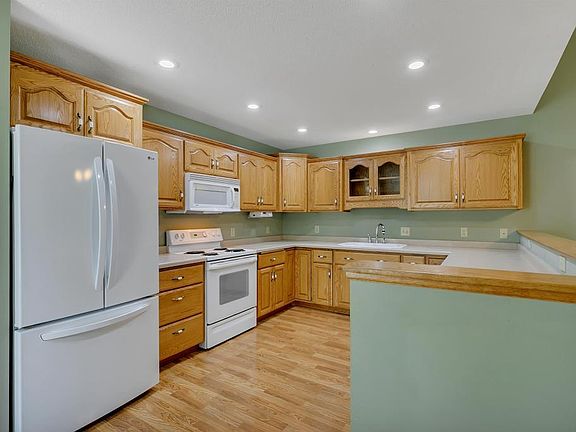 3rd image of 606 Alldon Park Dr