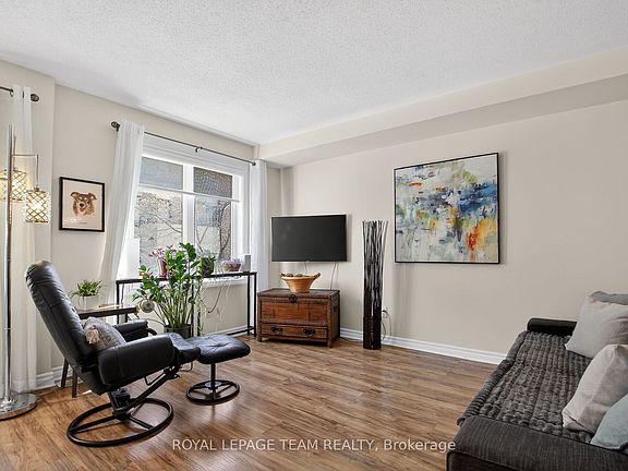 5th image of 130 A Lindenshade Dr