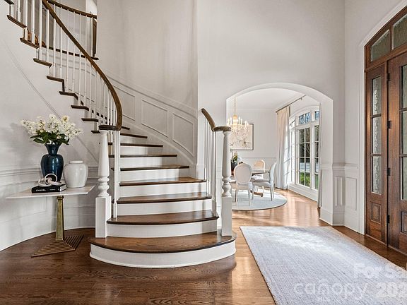5th image of 2043 Sharon Ln