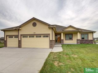 5118 Council Pointe Rd, Council Bluffs, IA 51501
