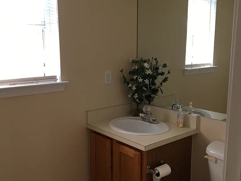 1376 Village Dr — Photo 9