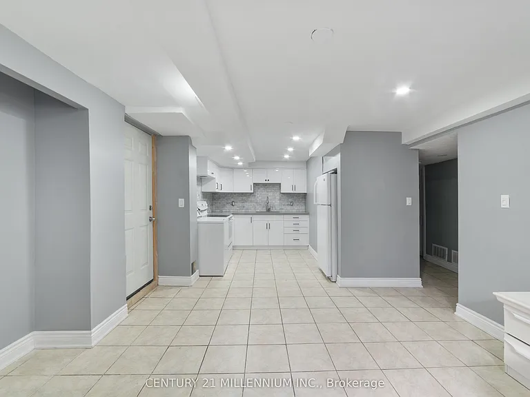 26 Newman Ct #LOWER — Photo 2