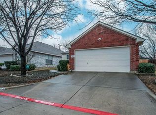 804 Palomino Dr, Euless, TX 76039