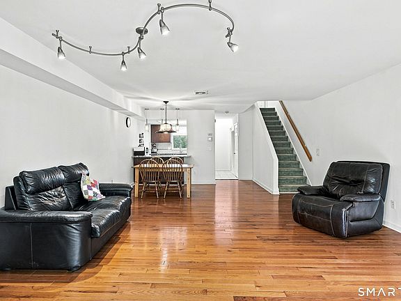 5th image of 35 Glen Ridge #35