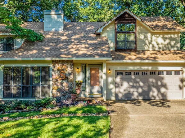 19 Lariat Ct, Little Rock, AR 72211