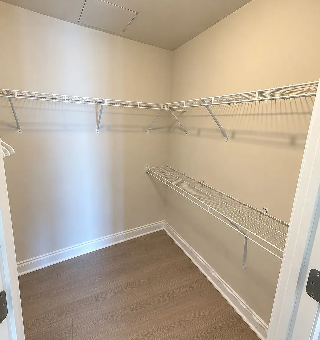 2 bed, $4,700 — Photo 3