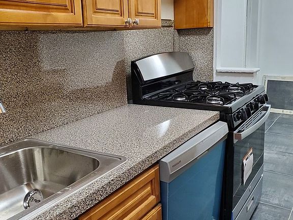 3rd image of 114-06 Queens Blvd #4D8