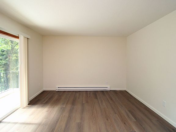 4th image of 3736 SW 10th Ave #3