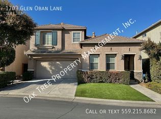 1703 Glen Oban Ln, Clovis, CA