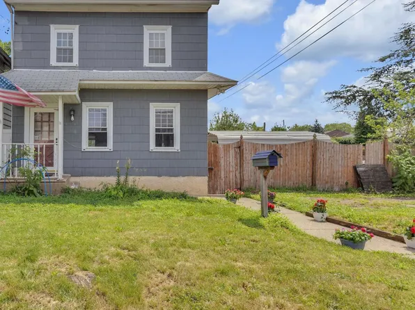 4415 McMenamy St, Philadelphia, PA 19136