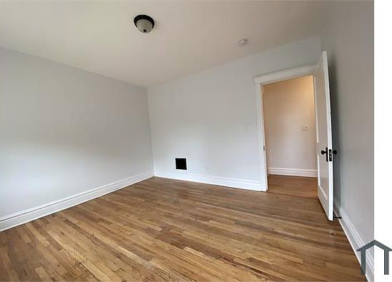 4th image of 5017 S Broadway #A