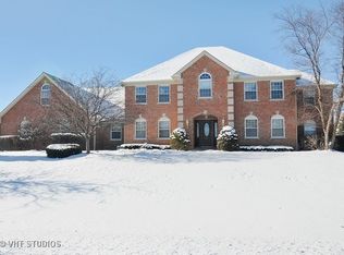 2380 Steeple Chase Cir E, Libertyville, IL