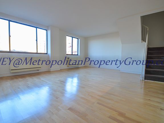 2nd image of 323 W 96th St #Ph6jn