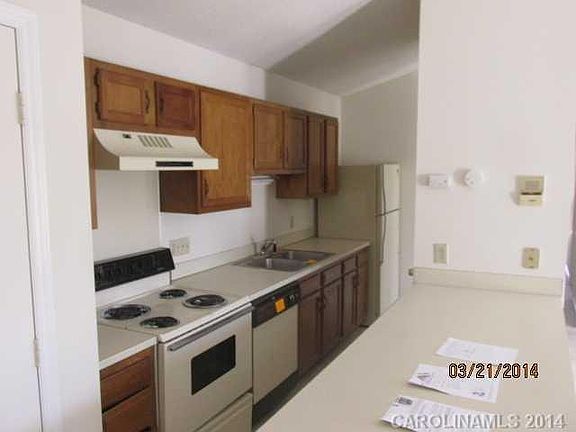 4th image of 6122 Meadow Rose Ln #L-bldg 2