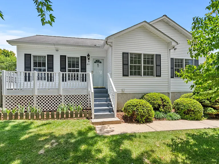 29 Mill Stone Dr — Photo 4