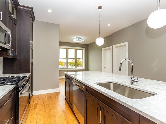2nd image of 3459 W Belmont Ave #4R