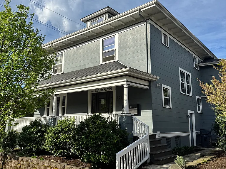 1035 SE 14th Ave #2 — Photo 2