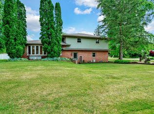 3740 Dixon Dr, Morris, IL 60450