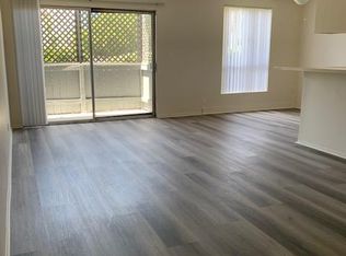 4424 Woodman Ave #102, Sherman Oaks, CA 91423