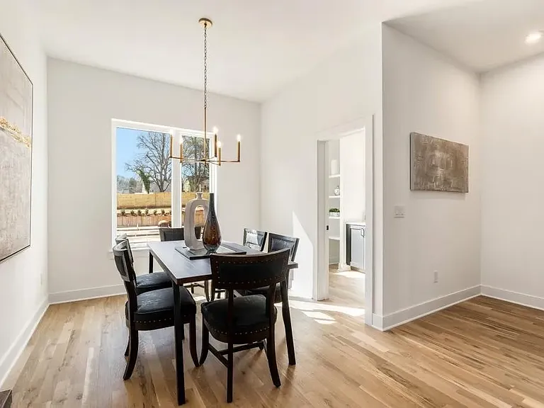 1237 Memorial Dr SE #102 — Photo 18