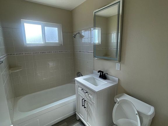 5th image of 785 E Duane Ave #B