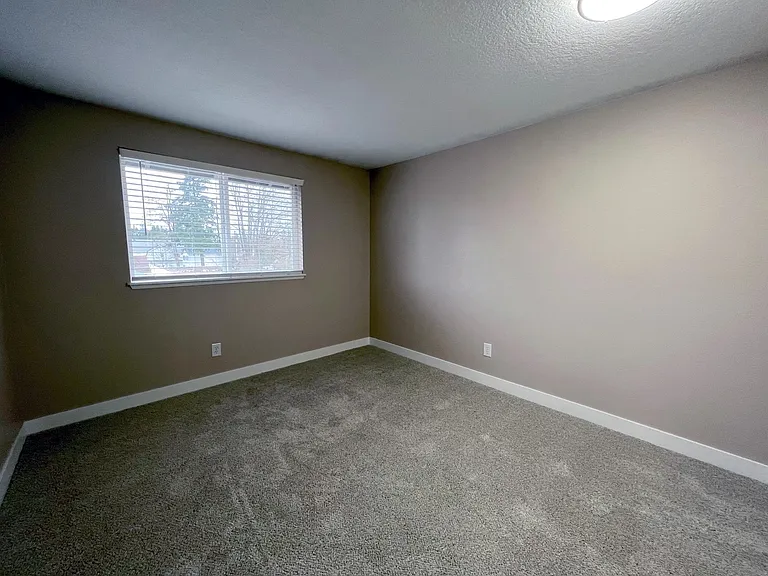 706 Browning Ave S #4 — Photo 26
