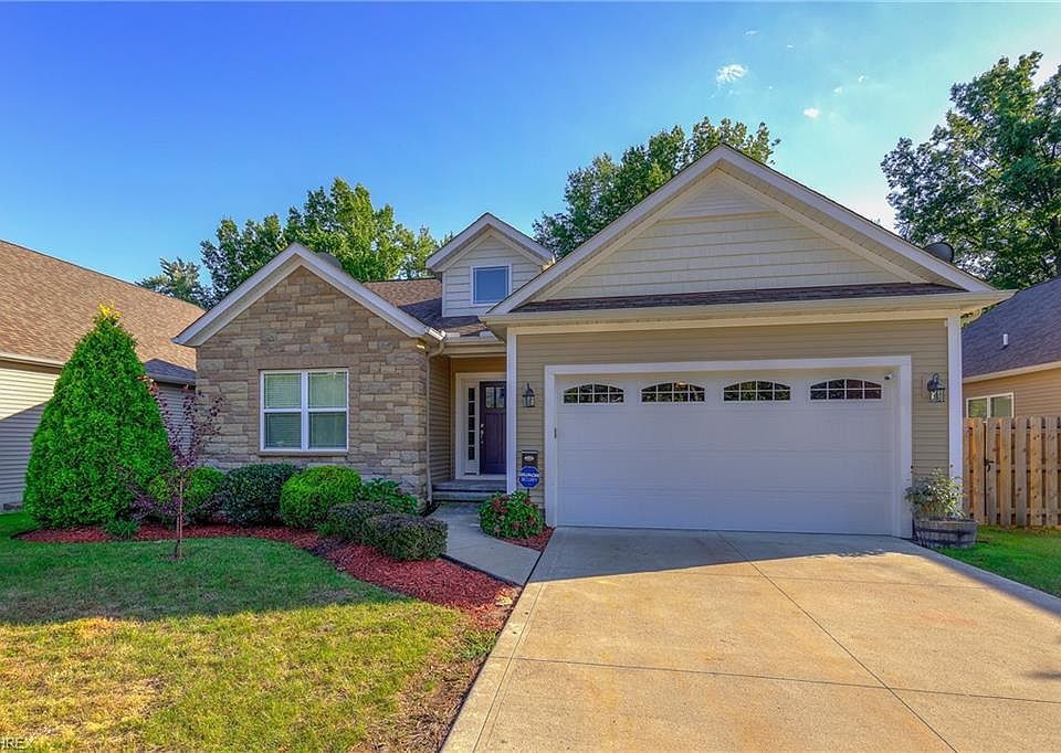 1st image of 34720 Willow Creek Pl