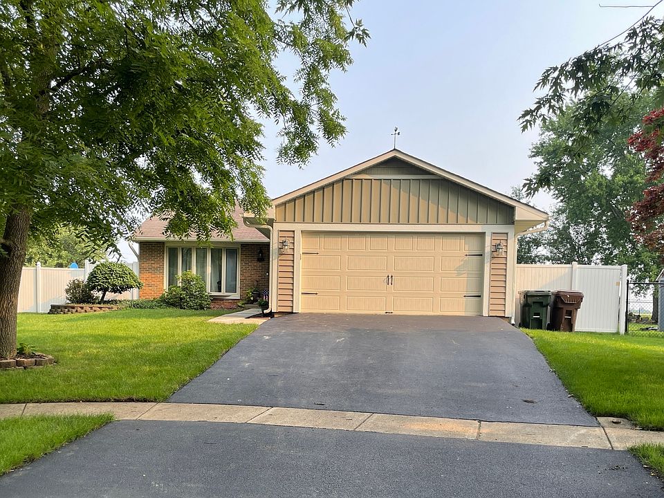 1st image of 1633 Carlton Ct