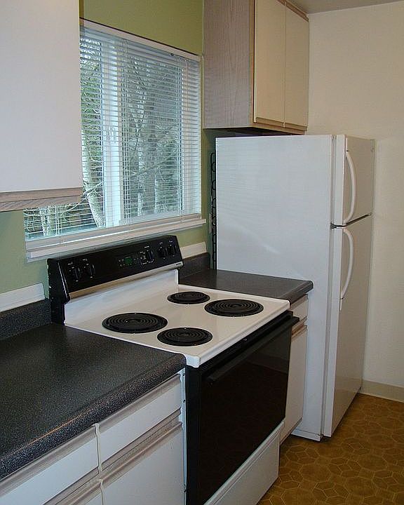 upper unit kitchen
