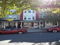 2nd image of 322 Chestnut St