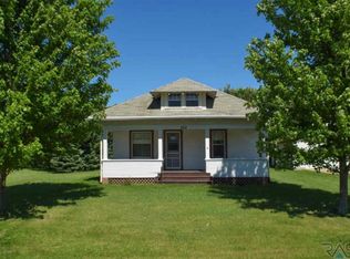 702 N Nebraska Ave, Marion, SD 57043
