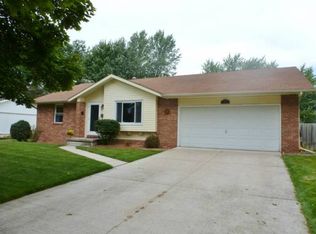 409 Hollybrook Dr, Midland, MI