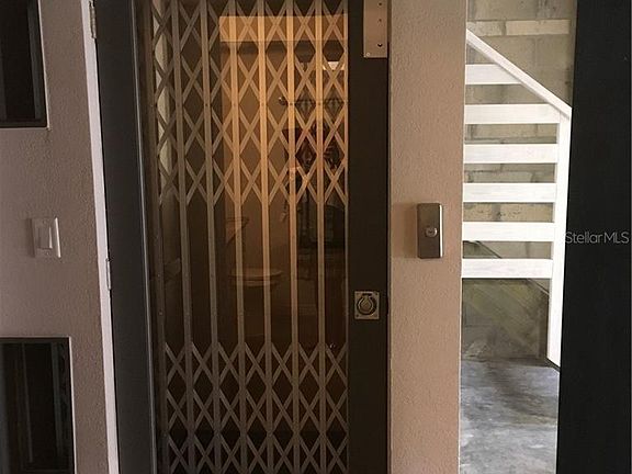3rd image of 1603 Woodward St #Unit 17