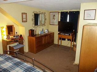 70 Macarthur Dr, Warwick, RI 02889