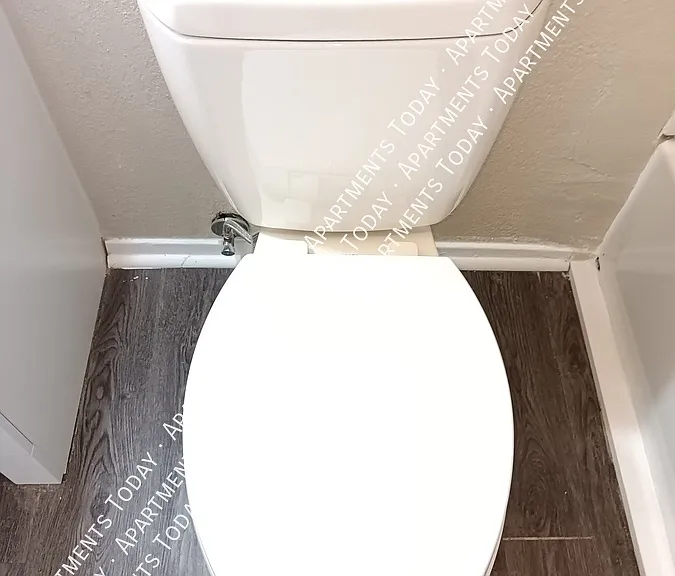 112 S Summit St #11 — Photo 11