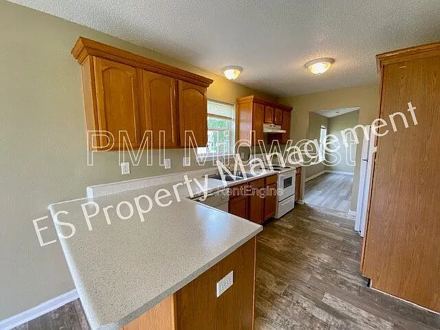 5650 Loudon Dr — Photo 14