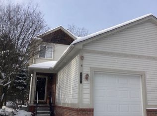 3407 Baldwin Woods Dr, Lake Orion, MI 48359