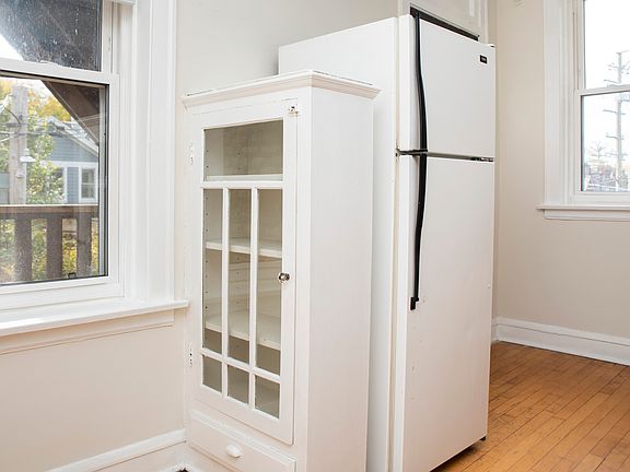 3rd image of 4218-24 N Clark St #20-10