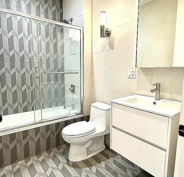 400 Bedford Ave #3 — Photo 4